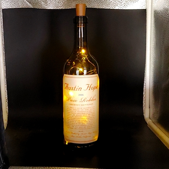 Light up wine bottle decor - Picture 1 of 2